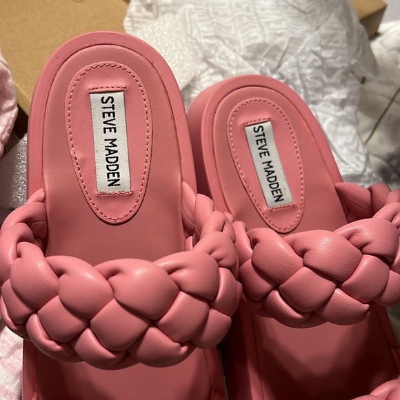 Brand NWT in box Steve Madden Pink braided sandals - Picture 6 of 8